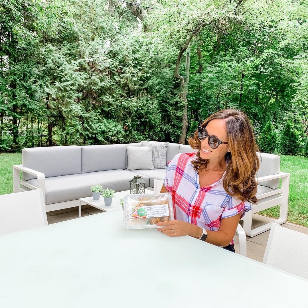 Self-care, self-care for women, self-care for moms, women, life coach for women, women empowerment, mom blogs, Yoga, meditation,